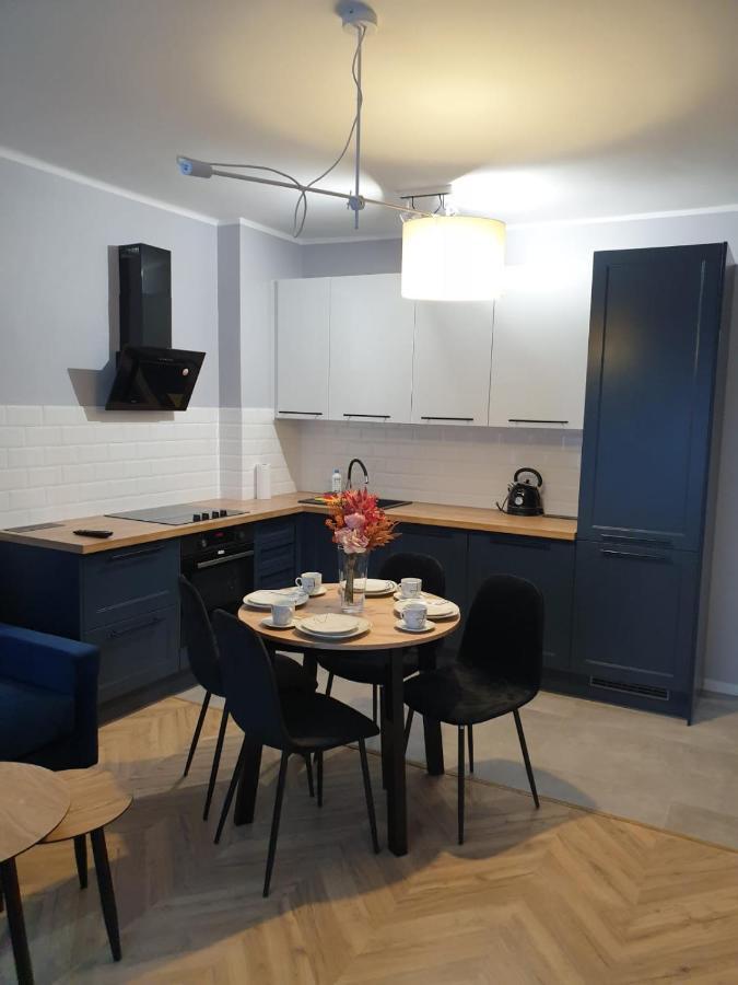 Modern Apartment Ополе Екстериор снимка