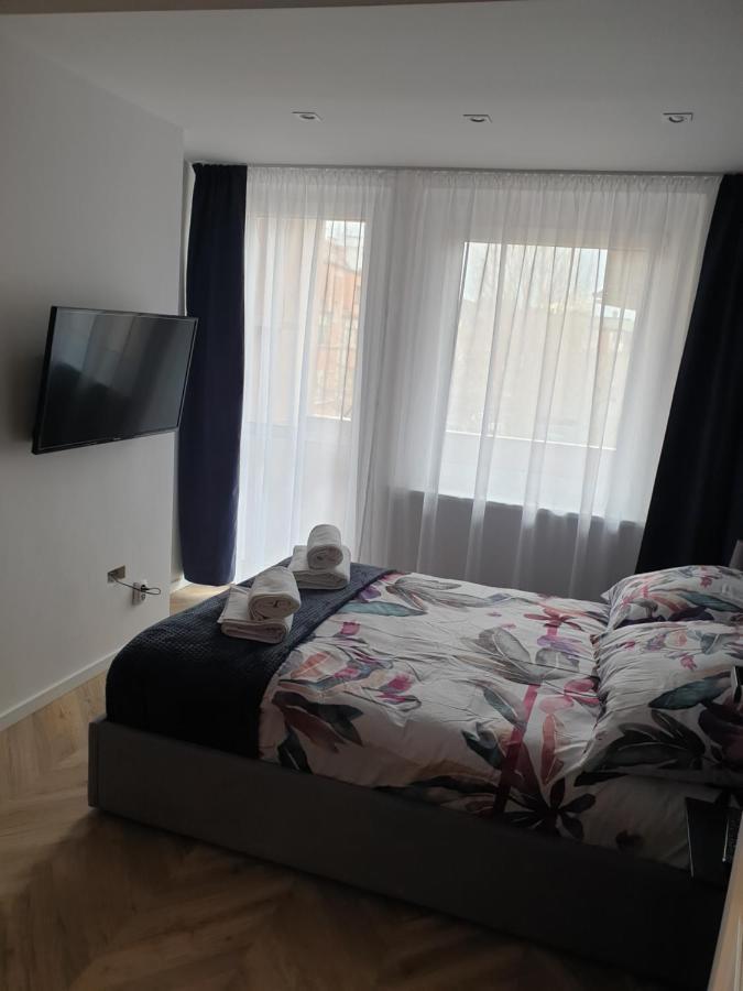 Modern Apartment Ополе Екстериор снимка