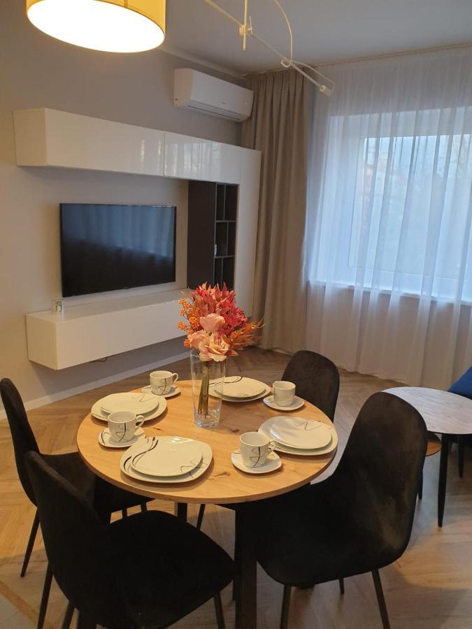 Modern Apartment Ополе Екстериор снимка